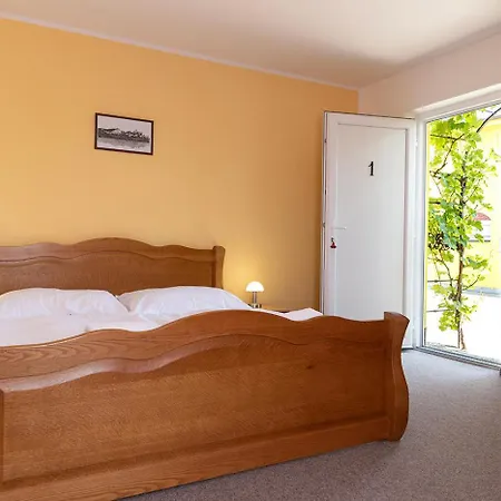 Zámeček Hotel Mikulov