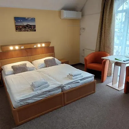 Zámeček Hotel 3*